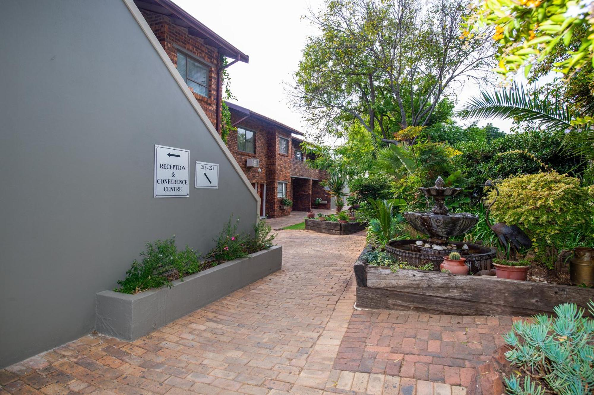 Cedarwoods Of Hotel Sandton