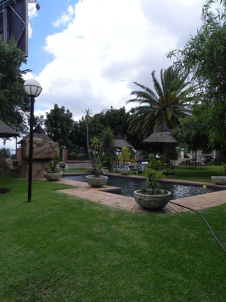 Hotel Cedarwoods Of Sandton